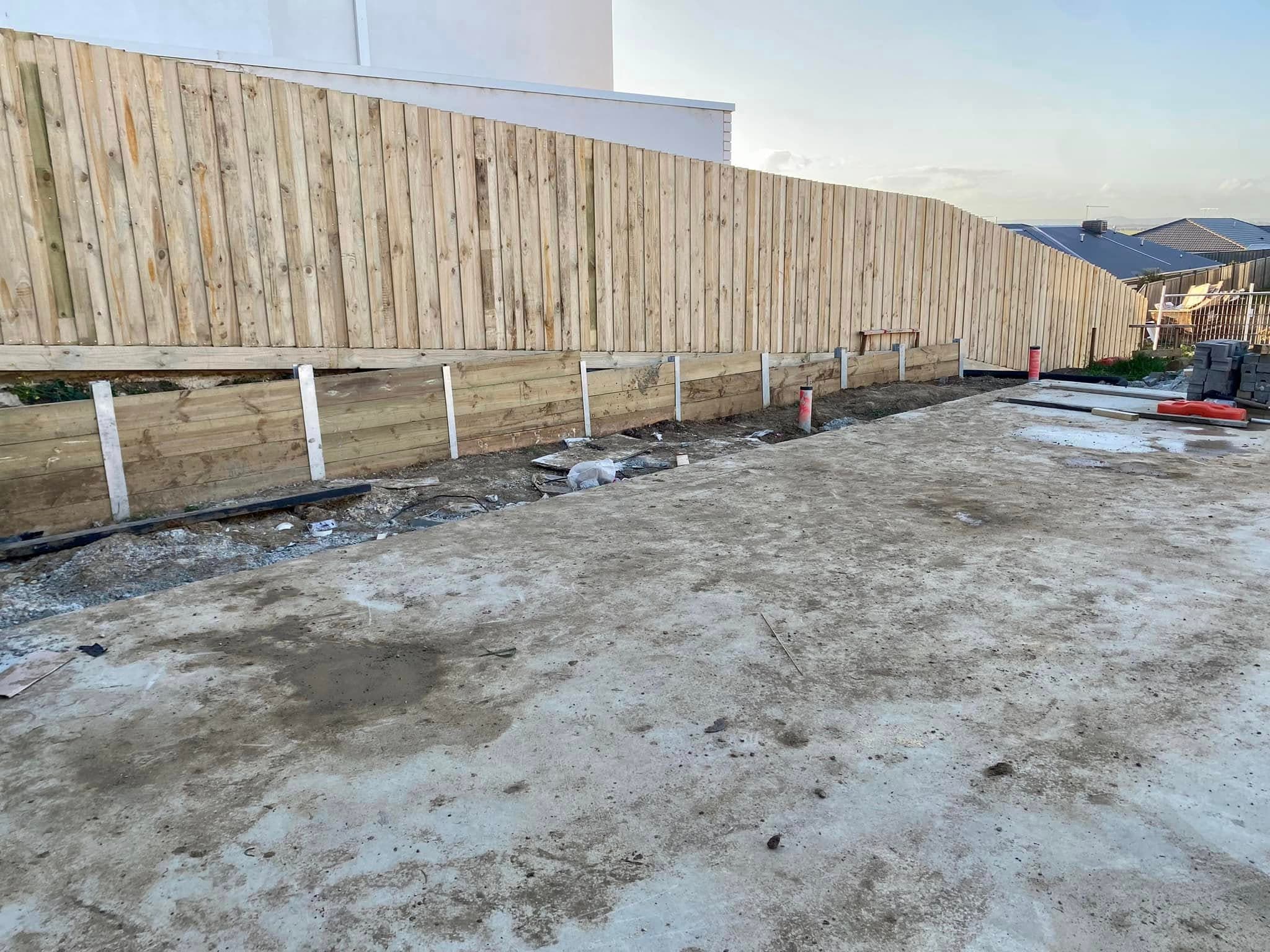 Fence & retaining wall, new build